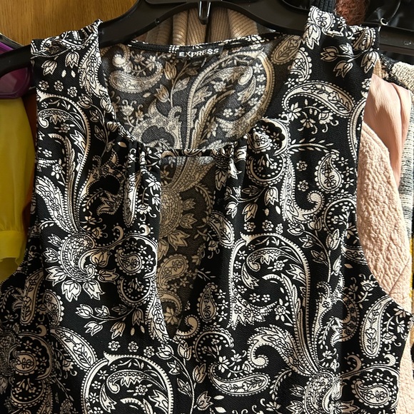 3 Express Tops bundle - Picture 8 of 12